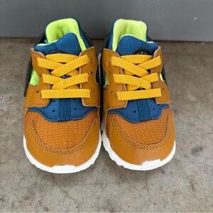 Nike Kids Huarache Run‎ Sneakers Size 4C
